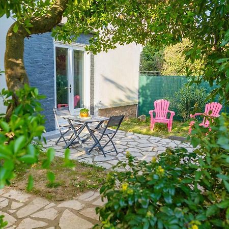 Studio Au Calme Tout Confort Proche Des Plages - Jardin Wifi Parking เฟรฌูส ภายนอก รูปภาพ