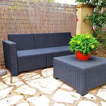 Studio Au Calme Tout Confort Proche Des Plages - Jardin Wifi Parking เฟรฌูส ภายนอก รูปภาพ